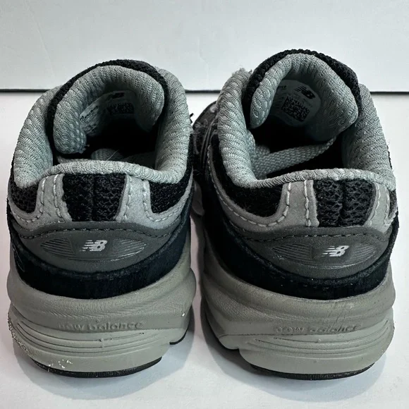 New Balance 990 Kids' Black and Gray Sneakers - Picture 4 of 6